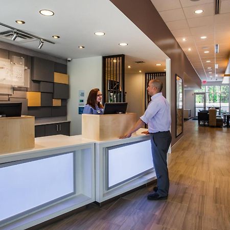 Holiday Inn Express Queensbury-Lake George Area By Ihg Ngoại thất bức ảnh