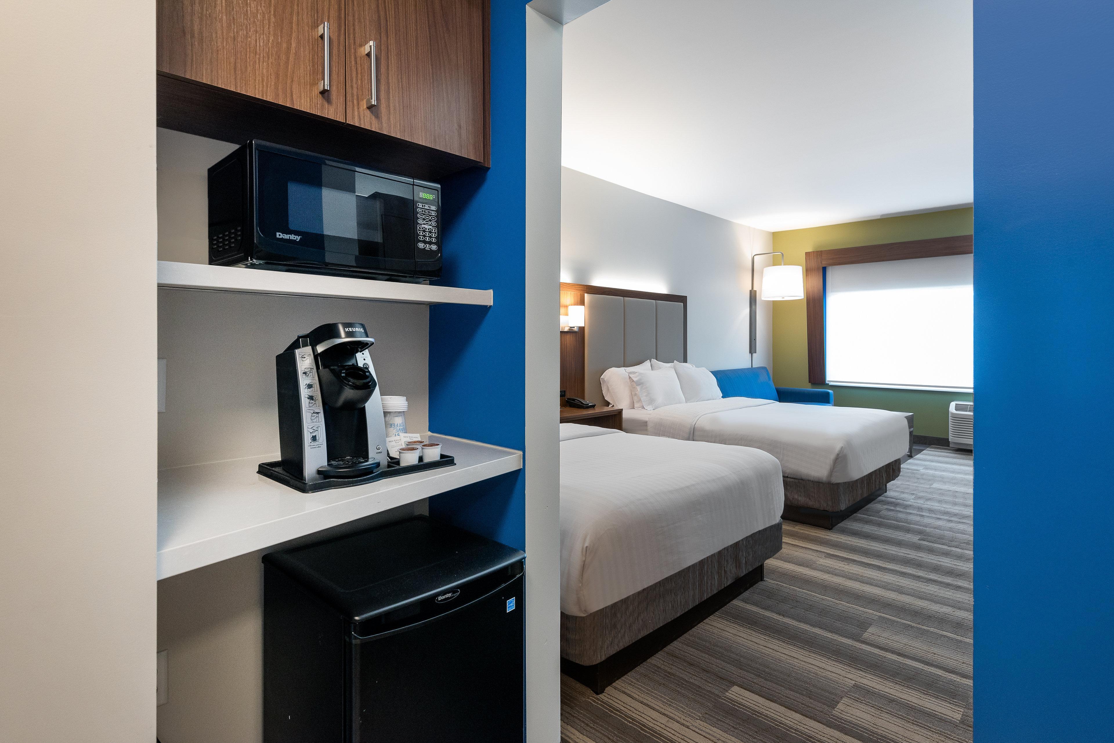 Holiday Inn Express Queensbury-Lake George Area By Ihg Ngoại thất bức ảnh